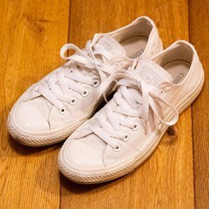 Converse all white canvas M7.5 W9
